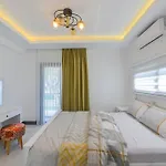 Вилла Luxury With Private Pool In Oeluedeniz,