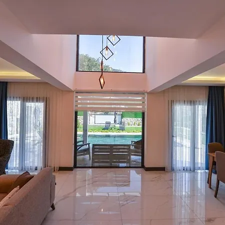 Luxury With Private Pool In Oeluedeniz, *