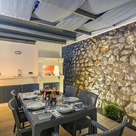 Vilă Luxury With Private Pool In Oeluedeniz, Fethiye
