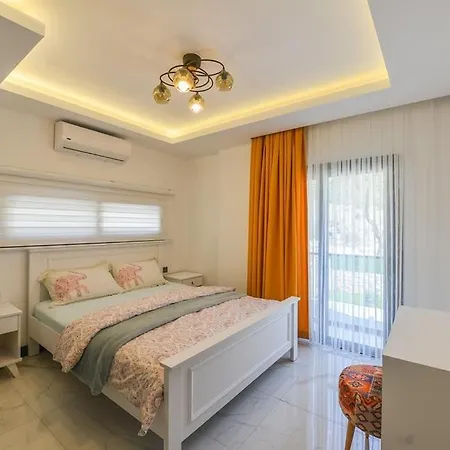 Vilă Luxury With Private Pool In Oeluedeniz, *