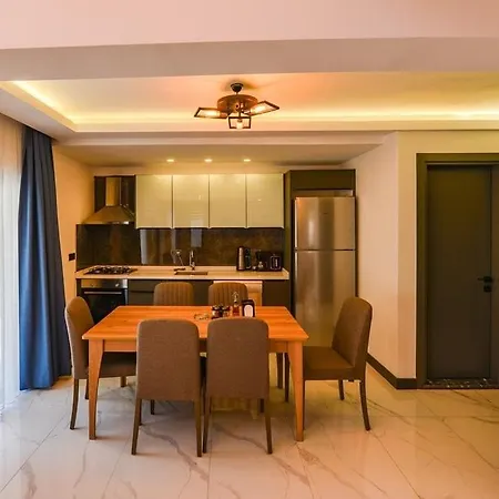 Luxury With Private Pool In Oeluedeniz, Vila Fethiye