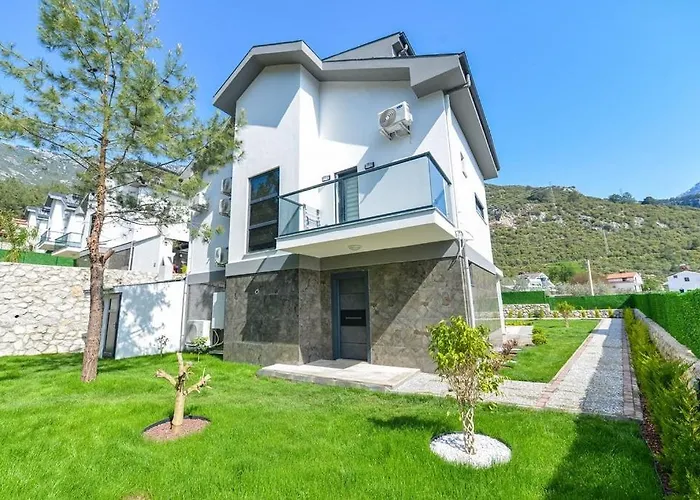 Villa Luxury With Private Pool In Oeluedeniz, *